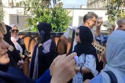 تجمع بازنشستگان مقابل سازمان برنامه و بودجه