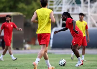 تکذیب بی‌انضباطی بیفوما از سوی باشگاه پرسپولیس