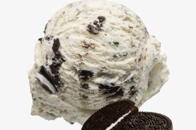 طرز تهیه بستنی اورئو با تکه‌های بیسکوئیت
