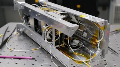برای اولین بار یک کامپیوتر کوانتومی در مدار زمین مستقر شد/ این کامپیوتر در فضا، داده‌ها را به‌ صورت مستقیم روی ماهواره و بدون ارسال به زمین، پردازش می کند
