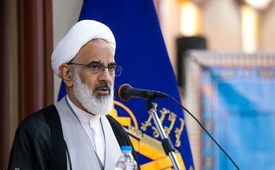 تجلیل نماینده ولی فقیه در سپاه از خانواده شهدای اقتدار در خراسان رضوی