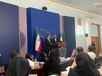 عراقچی: کار خبرنگاران سخت تر از کار ما است