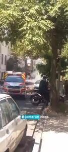 آتش‌سوزی در پیروزی بر اثر ترکیدگی لوله گاز/ پژو 206 طعمه حریق شد