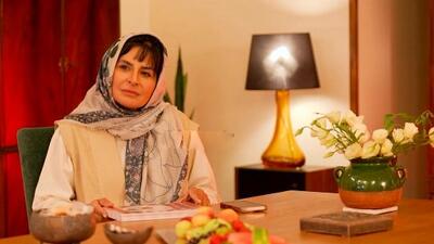 سیما تیرانداز درباره دکوراسیون خانه اش : برای خونم لوازم عتیقه‌ می‌خرم تا بعد  چند سال ضرر نکنم /  مبل هام برای  10سال پیشه !! + عکس ها از دکوراسیون گران قیمتش !