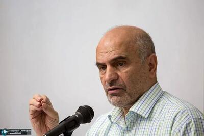 فرشاد مومنی : هرکسی که ادعا کند تحریم‌ها منفی ندارد، یک «نفوذیِ تبرئه‌کننده جنایت‌های خارجی‌ها»  است