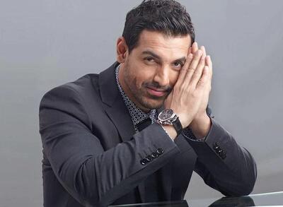 بیوگرافی جان آبراهام بازیگر هندی فیلم تهران + همسرش و فرزند - ویدائو مگ
