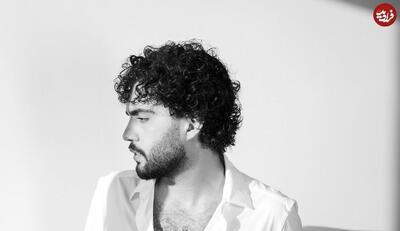 زمان وبگردی | چهره جدید «حامیم» با سبیل؛ خواننده جوان در آستانه 27 سالگی