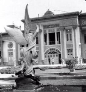 عکس/ مجسمه آزادی اهدایی از سردار اسعد بختیاری ۹۲ سال پیش در میدان بهارستان | اقتصاد24