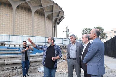 کلاف سردرگم تئاتر شهر؛ از بحران آب تا فقدان مدیر