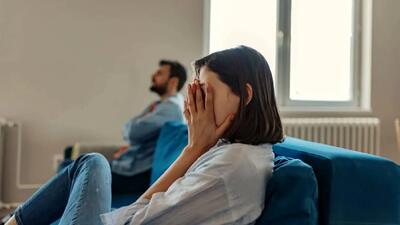 چگونه با شریک زندگی سرد و دور کنار بیاییم؟ وقتی عشق کافی نیست