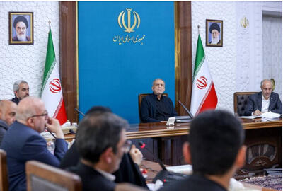 تاکید رییس جمهور بر بازنگری اساسی در خصوصی‌سازی با تمرکز بر مدیریت بهره‌ور، نظارت‌پذیر و پاسخ‌گو