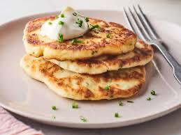 طرز تهیه پنکیک سیب‌زمینی نرم و لذیذ