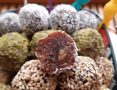 توپک خرمایی شیرین و خوشمزه