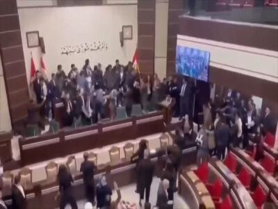 کتک‌کاری و پرتاب کفش در پارلمان عراق