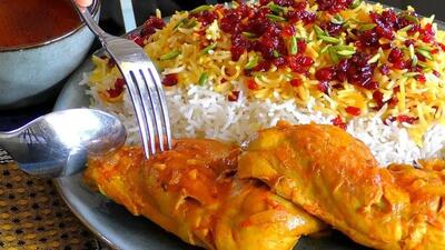 طرز تهیه چلو مرغ زعفرانی