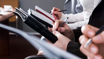 زخم های قلم در نبردی بی پایان