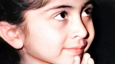 عکس سفر در زمان /  لیلا فروهر در کودکی در آغوش پدرش /  دهه 40