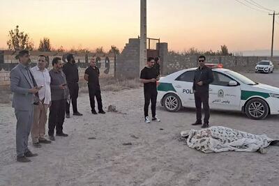 قتل مسلحانه برای چند دانه آلو در نزدیکی مشهد | نیمی از سر مقتول جلوی چشم فرزندانش متلاشی شد