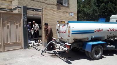 بحران آب در اصفهان؛ آبرسانی با ۳۸۰ تانکر در سطح استان