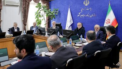 انتقاد پزشکیان از پرداخت بی‌ضابطه به مدیران ناکارآمد