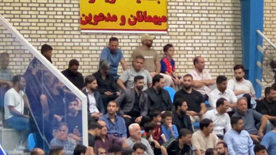 سرمربی تیم ملی همزمان سه بازی را دید!
