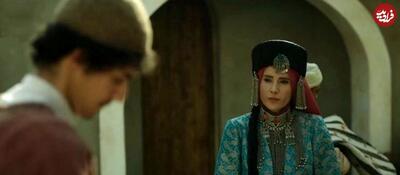  زمان وبگردی ؛ استایل متفاوت همسر مقصود بیگ کلانتر «مهیار عیار» بیرون سریال