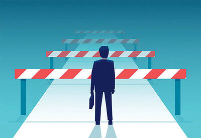 کارآفرینی  و عبور از میدان  مین
