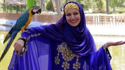 استایل خیره‌کننده خاله‌شادونه وسط ورزشگاه فولاد خوزستان فضای مجازی را منفجر کرد