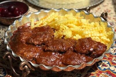 آموزش آشپزی / طرز تهیه آغوز کوکو؛ کوکوی ساده گیلانی با گردو و رب انار