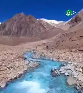 آب خارق‌العاده از یخچال طبیعی در آرژانتین در ارتفاع ۶۷۲۰ متری