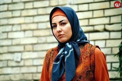 زمان وبگردی ؛ ژست صمیمی «رزیتا غفاری و آناهیتا همتی»؛ سال 93