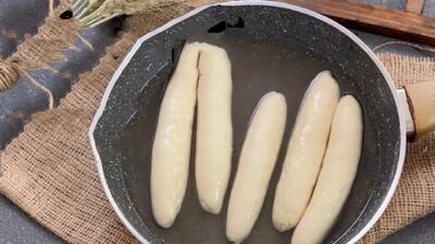 طرز تهیه نان پرتزل / دستور پخت نان صبحانه آلمانی در ۵ دقیقه