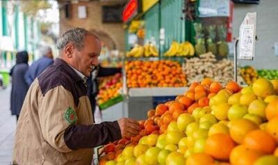 وقتی میوه‌ ها لاکچری می‌شوند | سود ۱۲۷ درصدی دلالان در بازار بی‌نظارتی