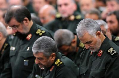 عکس «حاج قاسم، سردار رشید، قالیباف، رضایی و شمخانی» در یک عکس دسته‌جمعی؛ دهۀ ۸۰