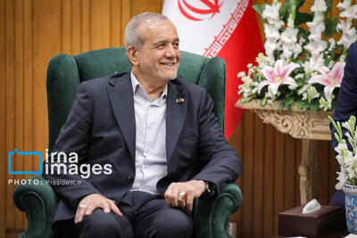 صداقت پزشکیان وی را در میان مردم مقبول نگاه داشته است/ صدای مردم را بشنویم