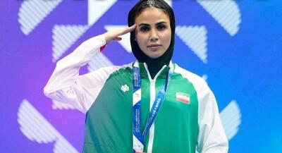 پرچمدار کاروان ایران با احترام نظامی طلایش را گرفت | جهان نیوز