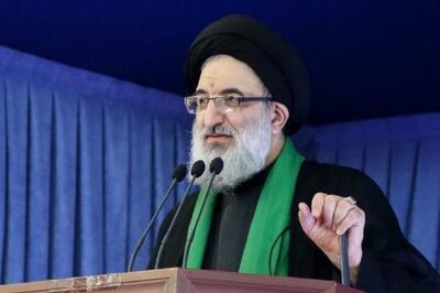 امام جمعه کرج: دشمن و مزدوران داخلی آن، تلاش می‌کنند پیروزی ایران در جنگ ۱۲ روزه را تحریف کنند/ در جنگ ۱۲ روزه صد‌ها قصه مثل واقعه طبس رخ داد که باید بازگو شود