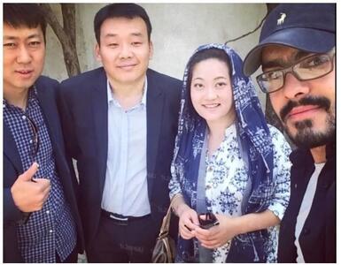 عکس یادگاری چوچانگ و برادرانش در پشت‌صحنه سریال پایتخت