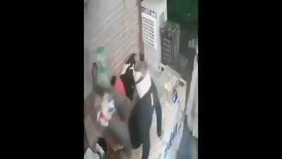 واکنش سریع مرد هندی مقابل دزدان