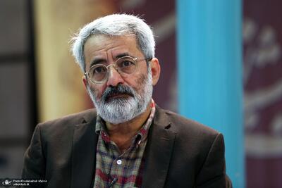 نگاه معیوب جبهه پایداری؛ نتوانستند جامعه را در حد قالب ذهنی خودشان تنزل دهند