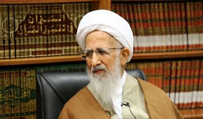 آیت‌ الله جوادی آملی: دروغ رسانه‌ های استکباری مثل زباله بدبو است!