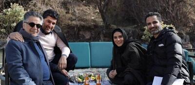 عکس/ رستوران گردی حامد بهداد و خانم بازیگر با استایل کوچه بازاری | اقتصاد24