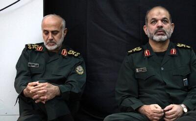 عکس «سرلشکر رشید» در کنار حسن باقری و ۷ رزمنده دیگر؛ دهه ۶۰