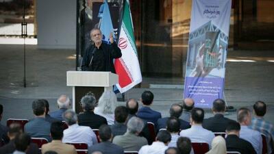 پزشکیان: خبرنگاران در جنگ ۱۲ روزه، آب پاکی را روی دست جنایتکاران ریختند