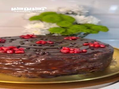 خودتان را برای عصرانه به صرف کیک  دعوت کنید