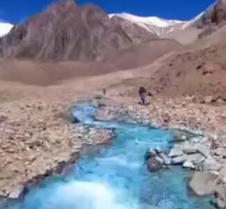 جریان آب خارق‌العاده از یخچال طبیعی در آرژانتین