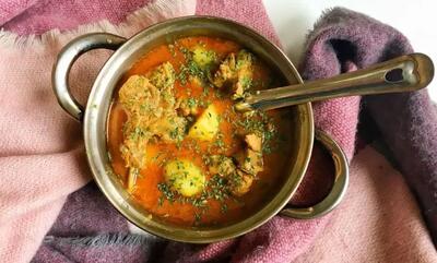 طرز تهیه خورش سیب زمینی و گوجه فرنگی با غوره