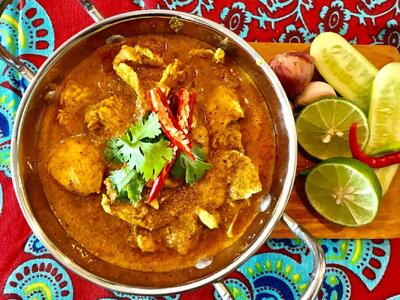 طرز تهیه خوراک مرغ تایلندی برای ناهار و شام