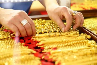  کاهش ۹۰۰ هزار تومانی قیمت ربع سکه