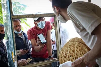 پنج درصد کارت‌‌های بانکی 35 درصد نان کشور را می‌بلعند